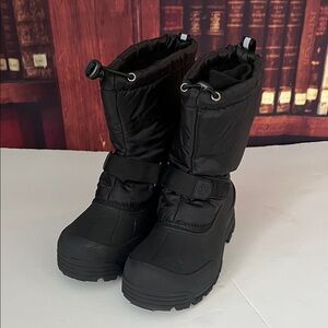 Northside Black Snow Boots with Reflective Stripes